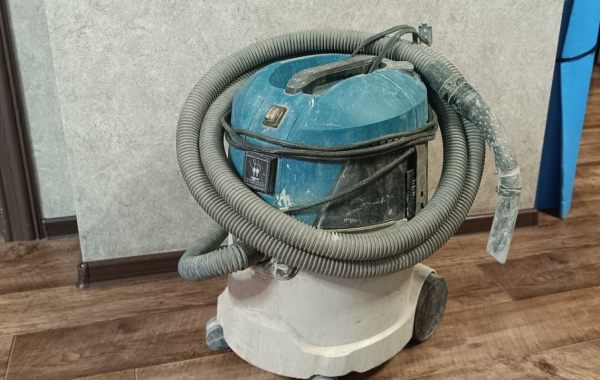 Прокат пылесоса Makita VC2512L - Голая Пристань, заказать или взять в аренду