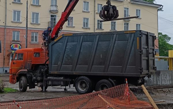 Услуги ломовозов от 2500 руб/час за смену - Геническ, заказать или взять в аренду
