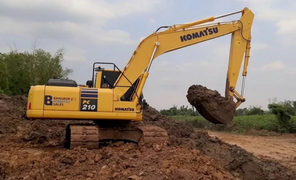 Экскаватор Экскаватор гусеничный Komatsu с ковшом 1 м3 взять в аренду, заказать, цены, услуги - Новая Каховка
