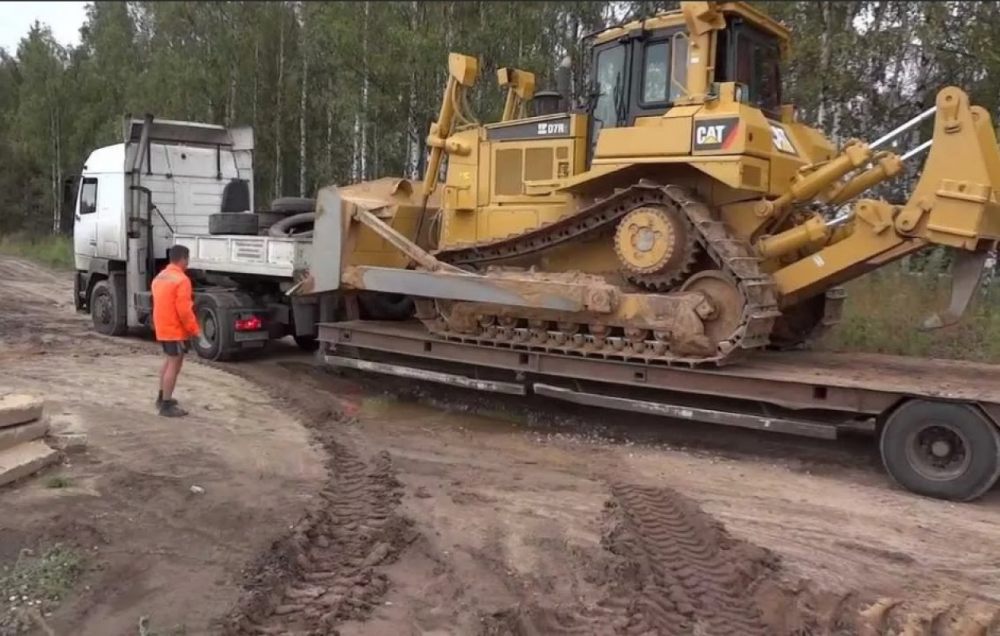 Бульдозер Бульдозеры в аренду CAT D7R, Komatsu D375A взять в аренду, заказать, цены, услуги - Геническ