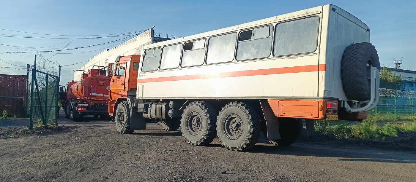 Вахтовые перевозки сотрудников автобусами и спецтехникой в Херсонской области