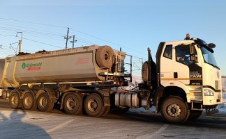 Самосвал Услуги большегрузных самосвалов для перевозки сыпучих взять в аренду, заказать, цены, услуги - Новая Каховка